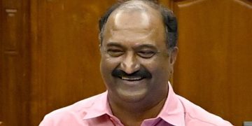 കേന്ദ്രം തരാനുള്ള പണത്തിൻ്റെ പകുതി മതി പ്രതിസന്ധി മറികടക്കാൻ : ധനമന്ത്രി