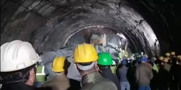 ഉത്തരാഖണ്ഡ് ടണൽ ദുരന്തം ; തൊഴിലാളികളെ പുറത്തെത്തിക്കാനുളള ശ്രമത്തിനിടെ വീണ്ടും മണ്ണിടിച്ചിൽ