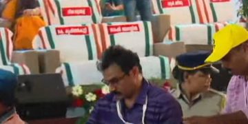 നവകേരള സദസ്സിൽ ബഹളം വെച്ചയാൾ പോലീസ് കസ്റ്റഡിയിൽ