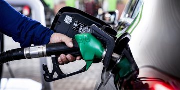 യുഎഇയില്‍ പെട്രോള്‍, ഡീസല്‍ വില കുറയും