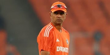 ഇന്ത്യൻ ക്രിക്കറ്റ് ടീമിന്റെ മുഖ്യപരിശീലകനായി രാഹുൽ ദ്രാവിഡ് തുടരും