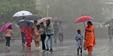 കേരളത്തിൽ ഓറഞ്ച് അലർട്ട് 2 ജില്ലയിൽ ; 5 ദിനം മഴ ശക്തമാകും