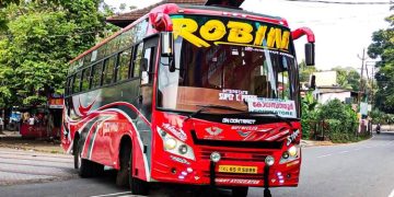 തമിഴ്നാട് മോട്ടോർ വാഹന വകുപ്പ് കസ്റ്റഡിയിലെടുത്ത റോബിൻ ബസ് വിട്ടുനൽകി