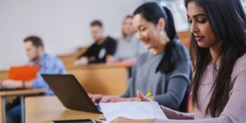 അമേരിക്കയിൽ പഠിക്കാനെത്തുന്ന ഇന്ത്യക്കാരുടെ എണ്ണത്തില്‍ വന്‍ വര്‍ധന