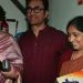 മകൾക്ക് വേണ്ടി ഒരുമിച്ചെത്തി ആമിർ ഖാനും ആദ്യ ഭാര്യയും