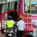 ആളെ കയറ്റുന്നത് നടുറോഡില് വെച്ച്; ബസ് അപകടം പതിവെന്ന് യാത്രക്കാര്