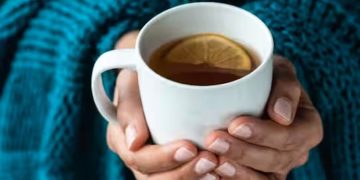 രാവിലെ ഒരു ഗ്ലാസ് ലെമണ്‍ ടീ കുടിക്കൂ; അറിയാം ഈ ഗുണങ്ങള്‍…