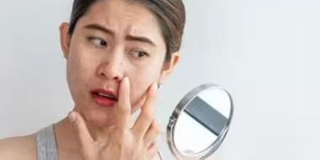 കണ്ണിന് ചുറ്റുമുള്ള കറുപ്പ് മാറാൻ പരീക്ഷിക്കാം ഈ പൊടിക്കെെകൾ