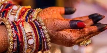 70 -ാം വയസ്സിൽ 56 -കാരിയെ വിവാഹം ചെയ്തു, 3.61 കോടിയുടെ വീടും വിറ്റ് കാശും കൈക്കലാക്കി ഭാര്യ