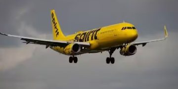 വിമാനം മാറിക്കയറി , കൂടെയാരുമില്ലാതെ 6 വയസുകാരൻ എത്തിപ്പെട്ടത് മറ്റൊരു ന​ഗരത്തിൽ