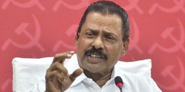 വയനാട്ടിൽ രാഹുൽ മത്സരിക്കണോയെന്ന് കോൺഗ്രസ് തീരുമാനിക്കണം , മത്സരിക്കരുതെന്ന് അപേക്ഷിക്കാനില്ല : എംവിഗോവിന്ദന്‍