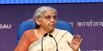 തമിഴ്നാട്ടിലെ പ്രളയം: മരിച്ചത് 31 പേർ, കേന്ദ്രം 900 കോടി അനുവദിച്ചിട്ടുണ്ടെന്ന് നിര്‍മല സീതാരാമൻ