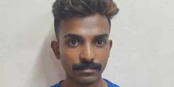 പണം മോഷ്ടിച്ചെന്ന് സംശയം ; സുഹൃത്തിന്‍റെ കണ്ണ് കുത്തിപ്പൊട്ടിച്ച് 23കാരൻ