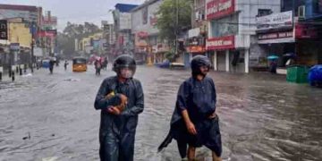 മിഗ്ജൗം ചുഴലിക്കാറ്റിന്റെ തീവ്രത കുറയുന്നു; മഴ ഒഴിഞ്ഞെങ്കിലും ദുരിതം തുടരുന്നു