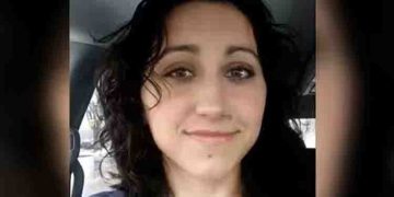 2 മക്കളെ കൊന്നു, ഒരാൾക്ക് പരിക്ക്, അന്വേഷണത്തിനിടെ രാജ്യം വിട്ട അമ്മ ഒടുവിൽ പിടിയിൽ