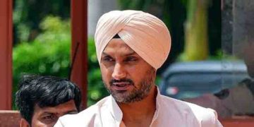 ആരു വന്നാലും വന്നില്ലെങ്കിലും ഞാൻ പോകും: പ്രാണപ്രതിഷ്ഠ ചടങ്ങിൽ പങ്കെടുക്കുമെന്ന് ഹർഭജൻ