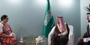 മന്ത്രി സ്​മൃതി ഇറാനിയും മക്ക ഡെപ്യൂട്ടി ഗവർണറും കൂടിക്കാഴ്​ച നടത്തി