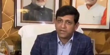 കടകളിൽ രാമക്ഷേത്ര മോഡൽ സ്ഥാപിച്ചില്ലെങ്കിൽ പാഠംപഠിപ്പിക്കുമെന്ന് ഇൻഡോർ മേയർ