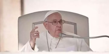 വാടകഗർഭധാരണത്തിന് ആഗോള നിരോധനം ആവശ്യപ്പെട്ട് മാർപാപ്പ