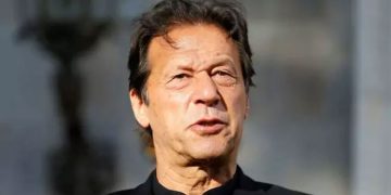 ഇം​റാ​ൻ ഖാ​ന്‍റെ നാ​മ​നി​ർ​ദേ​ശ​പ​ത്രി​ക ത​ള്ളി