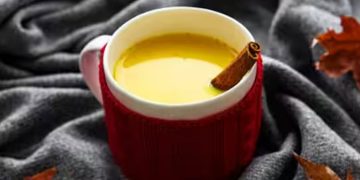 പാലില്‍ മഞ്ഞള്‍ ചേര്‍ത്ത് കുടിക്കൂ; അറിയാം ഈ അത്ഭുതഗുണങ്ങള്‍…