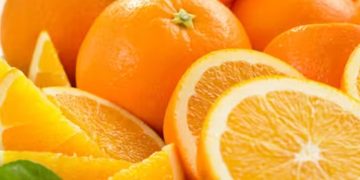 വിറ്റാമിന്‍ സിയുടെ കുറവ് പരിഹരിക്കാന്‍ പതിവായി കഴിക്കാം ഈ എട്ട് പഴങ്ങള്‍…