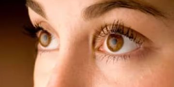 അന്ധതയിലേക്ക് നയിക്കുന്ന രോഗം; അറിയാം ഗ്ലൂക്കോമയുടെ ലക്ഷണങ്ങള്‍…