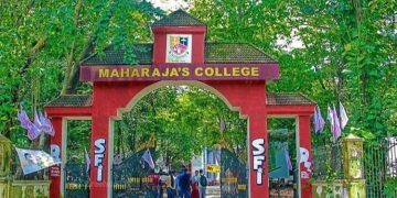 മഹാരാജാസ് വിദ്യാർഥി സംഘർഷത്തിൽ കൂട്ട നടപടി ; എട്ട് എസ്.എഫ്.ഐ പ്രവർത്തകർക്ക് സസ്‌പെൻഷൻ