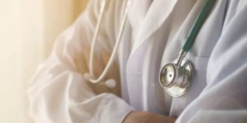 ഡ്യൂട്ടി സമയത്ത് സ്വകാര്യ ക്ലിനിക്കിൽ ജോലി ; സർക്കാർ ഡോക്ടർക്ക് സസ്പെൻഷൻ