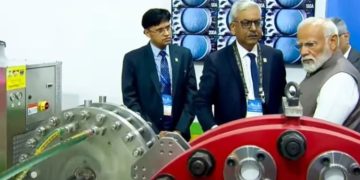 ഖത്തറുമായി എൽ.എൻ.ജി കരാർ 2048 വരെ പുതുക്കി ഇന്ത്യ ; 6 ബില്യൺ ഡോളർ ലാഭം