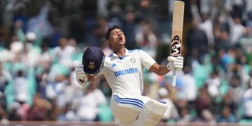 തുടർച്ചയായ രണ്ടാം ടെസ്‌റ്റിൽ ജയ്‌സ്വാളിന്‌ ഇരട്ടസെഞ്ചുറി – 214*; ഇംഗ്ലണ്ടിന്‌ ജയിക്കാൻ 557