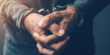 ഒമാനിൽ മോഷണ കേസില്‍ മൂന്ന് പ്രവാസികൾ അറസ്റ്റിൽ; മോഷണം നടത്തിയത് രണ്ടു വീടുകളിൽ