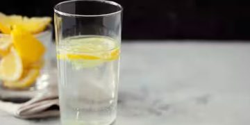 വണ്ണം കുറയ്ക്കാൻ ചെറുനാരങ്ങ ഫലപ്രദമാണോ? ഡയറ്റീഷ്യൻ പറയുന്നു