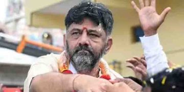 ഡി കെ ശിവകുമാർ പോളിങ് ഏജന്‍റ്, എംഎൽഎമാരെ പഞ്ചനക്ഷത്ര ഹോട്ടലിലേക്ക് മാറ്റി; ക്രോസ് വോട്ടിങ് തടയാൻ കോണ്‍ഗ്രസ്