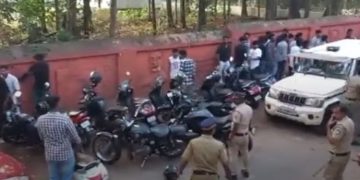 കോട്ടയം സിഎംഎസ് കോളജില്‍ എസ്എഫ്‌ഐ – കെഎസ്‌യു പ്രവര്‍ത്തകര്‍ തമ്മില്‍ സംഘര്‍ഷം