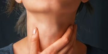 തൈറോയ്ഡ് ക്യാൻസർ ; ലക്ഷണങ്ങൾ അറിയാം