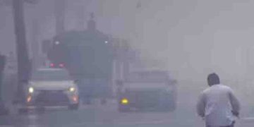 വീണ്ടും കാലാവസ്ഥ മാറ്റം; ദിവസങ്ങൾ നീണ്ട മഴ ശമിച്ചു, മൂടല്‍മഞ്ഞ് പുതച്ച് യുഎഇ