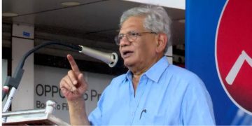 ‘ബിജെപിയെയോ എൽഡിഎഫിനെയോ, ആരെയാണ് പരാജയപ്പെടുത്താൻ ലക്ഷ്യമിടുന്നത്’ ; കോൺഗ്രസിനോട് യെച്ചൂരി