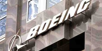 ആവർത്തിക്കുന്ന സുരക്ഷാ പിഴവുകൾ, പരിശോധനകൾ പോരെന്ന് യാത്രക്കാർ, ബോയിംഗിന് രൂക്ഷ വിമർശനം