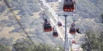 തകർന്ന തൂണിൽ ഇടിച്ച് ക്യാബിൻ തകർന്നു, തുർക്കിയിൽ കേബിൾ കാർ അപകടത്തിൽ ഒരാൾ മരിച്ചു, നിരവധിപേർക്ക് പരിക്ക്