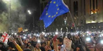 പാർലമെന്റിന് അകത്തും പുറത്തും പ്രതിഷേധം, ‘വിദേശ ഏജന്റ് ബില്ലി’ന് ആദ്യാനുമതിയുമായി ജോർജിയ