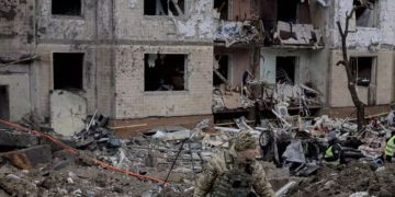 ആക്രമണം കനപ്പിച്ച് റഷ്യയും യുക്രെയ്നും; ഗർഭിണിയടക്കം കൊല്ലപ്പെട്ടു