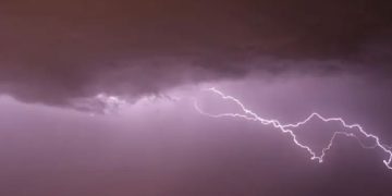 കൊല്ലത്ത് ഇടിമിന്നലേറ്റ് കശുവണ്ടി ഫാക്ടറി ജീവനക്കാരന്‍ മരിച്ചു