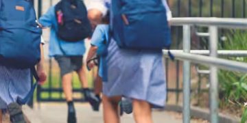 കനത്ത മഴയും കാറ്റും, അസ്ഥിരമായ കാലാവസ്ഥ; സ്കൂളുകള്‍ക്ക് അവധി പ്രഖ്യാപിച്ചു, പ്രധാന അറിയിപ്പ് നൽകി ഒമാൻ അധികൃതർ