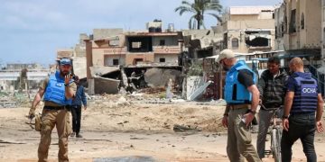 ഗസ്സയിലെ സ്‌കൂളിൽ ഇസ്രായേൽ ഉപേക്ഷിച്ച 1,000 പൗണ്ട് ബോംബുകൾ കണ്ടെത്തി