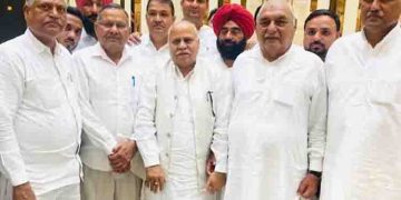 ഹരിയാനയിൽ വിശ്വാസ വോട്ടെടുപ്പിനായി കോൺഗ്രസ് നേതാക്കൾ ഗവർണറെ ഇന്ന് കണ്ടേക്കും