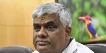 ‘അന്ന് ദേവഗൗഡ പ്രധാനമന്ത്രിയാണ്, കേസ് കഷ്ടപ്പെട്ടാണ് ഒതുക്കിയത്’; രേവണ്ണയ്ക്കെതിരെ ഇംഗ്ലണ്ടിലും പീഡനപ്പരാതി