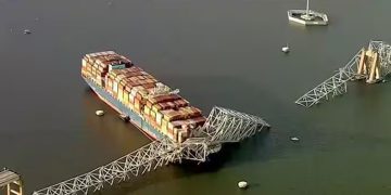 9 ആഴ്ചയോളമായി കപ്പൽ ചാലിൽ കുടുങ്ങിയ കണ്ടെയ്നർ ഷിപ്പിനെ ചലിപ്പിക്കാനുള്ള ശ്രമങ്ങൾ ഊർജ്ജിതം