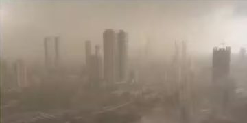 ‘മെക്‌സിക്കോയിൽ ചിത്രീകരിച്ച ഒരു ഹോളിവുഡ് സിനിമ പോലെ മുംബൈ’; നഗരത്തിലെ പൊടിക്കാറ്റിന്‍റെ വീഡിയോ വൈറൽ