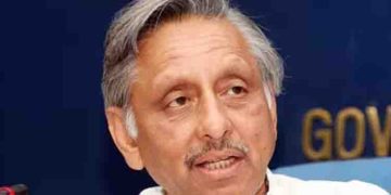 പാകിസ്ഥാനെ ബഹുമാനിക്കണം, ഇല്ലെങ്കിൽ അവര്‍ ആണവായുധം പ്രയോഗിക്കും; വിവാദ പ്രസ്താവനയുമായി മണിശങ്കർ അയ്യർ